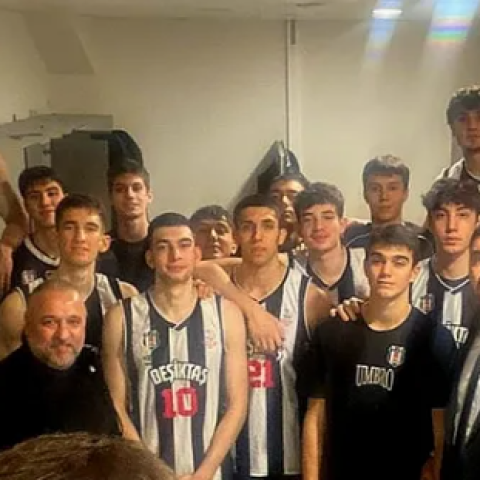 Basketbol Gençler Liginde Bursa'da deplasmanda Tofaş ile oynanan maç